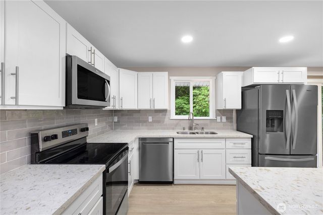 6720 Alder Glen Drive SE, Olympia, WA 98513