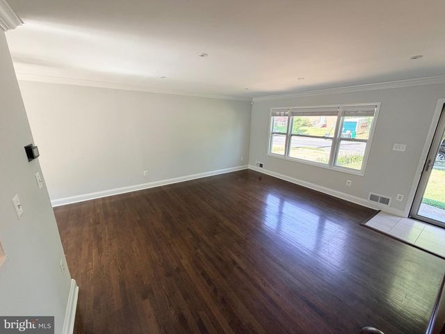 708 IONA TER, Capitol Heights, MD 20743