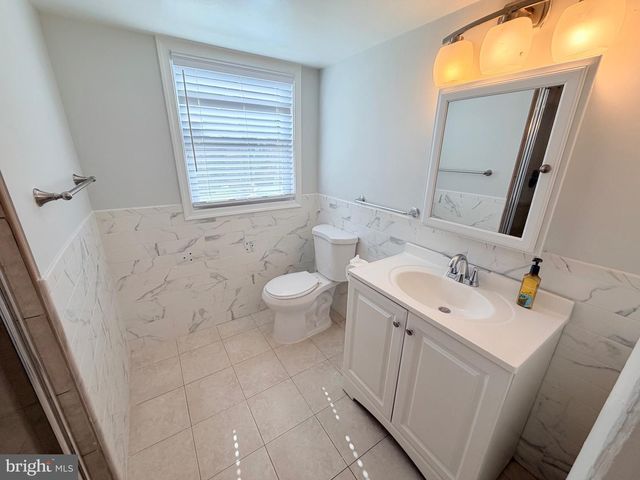 708 IONA TER, Capitol Heights, MD 20743