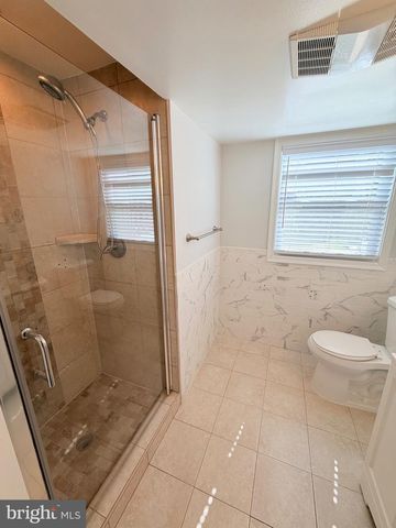 708 IONA TER, Capitol Heights, MD 20743