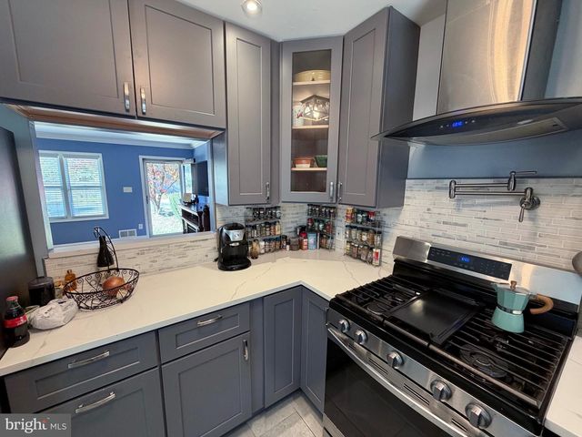 708 IONA TER, Capitol Heights, MD 20743