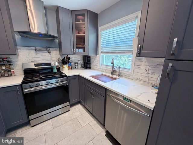 708 IONA TER, Capitol Heights, MD 20743