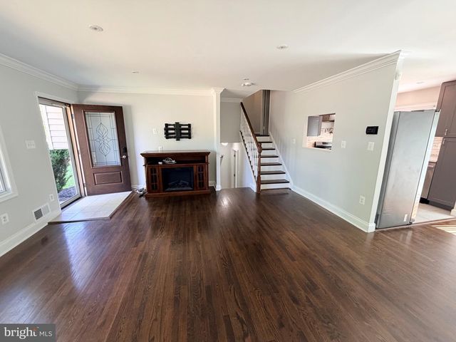 708 IONA TER, Capitol Heights, MD 20743
