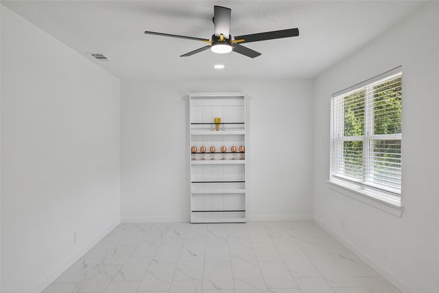 401 Vine Street, Euless, TX 76040