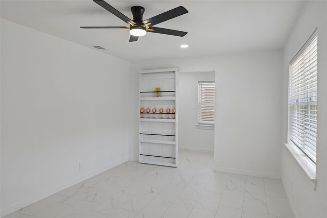 401 Vine Street, Euless, TX 76040