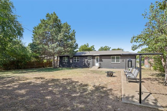 401 Vine Street, Euless, TX 76040