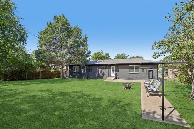 401 Vine Street, Euless, TX 76040