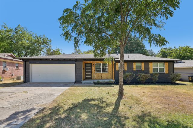 401 Vine Street, Euless, TX 76040