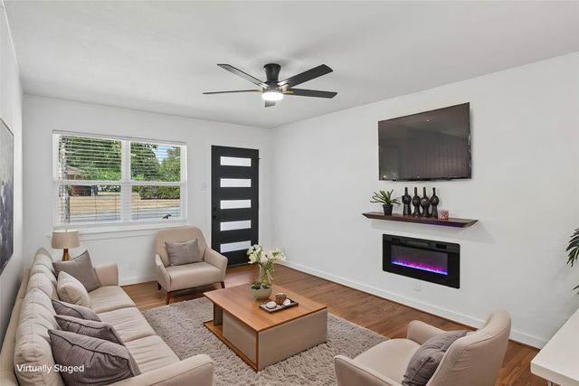 401 Vine Street, Euless, TX 76040