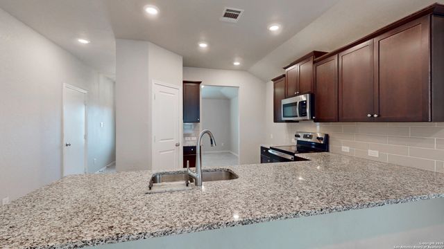 2076 Meadow Pipit, New Braunfels, TX 78130