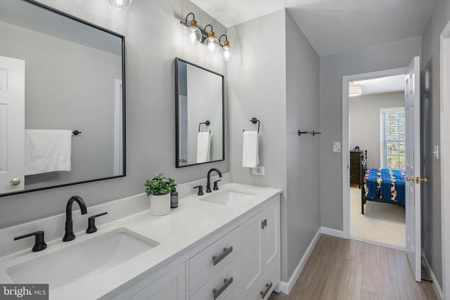 8318 COMANCHE CT, Bethesda, MD 20817