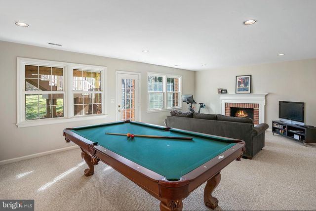 8318 COMANCHE CT, Bethesda, MD 20817