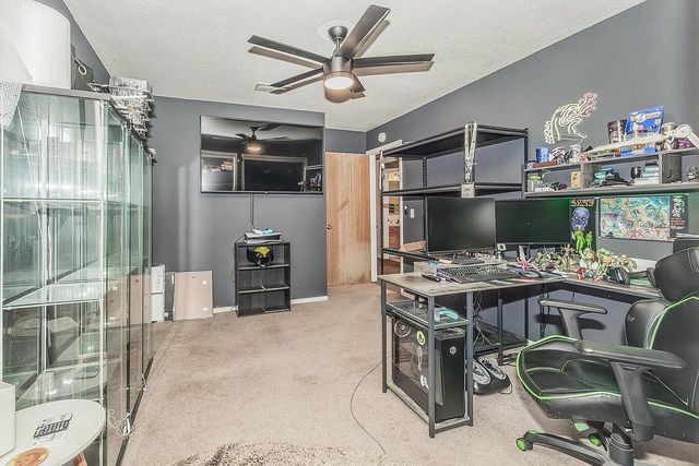 125 Queen Lane, Madera, CA 93637