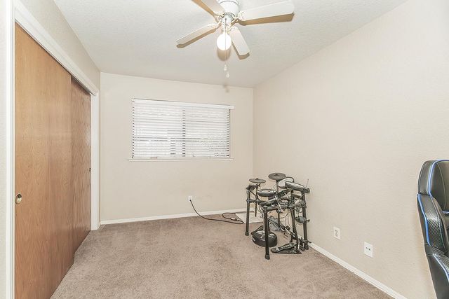 125 Queen Lane, Madera, CA 93637