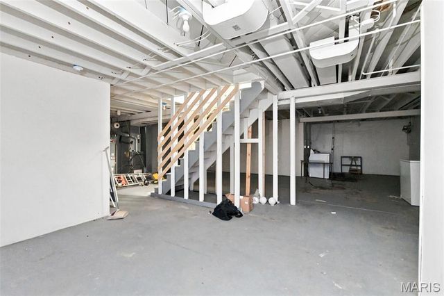 1145 Glenside Lane, University City, MO 63130