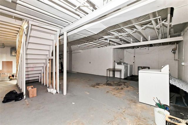 1145 Glenside Lane, University City, MO 63130