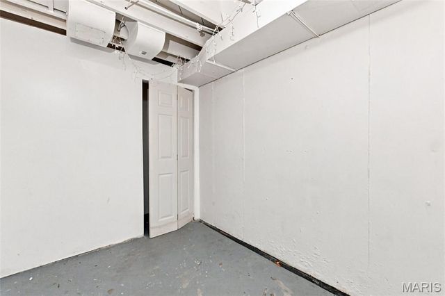 1145 Glenside Lane, University City, MO 63130
