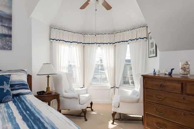 12 Grove St, Wareham, MA 02532