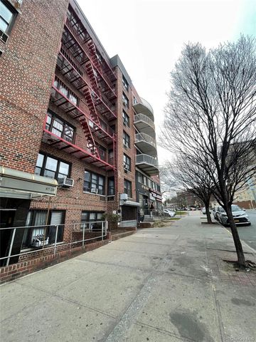 8720 175th Street 6J, Jamaica, NY 11432