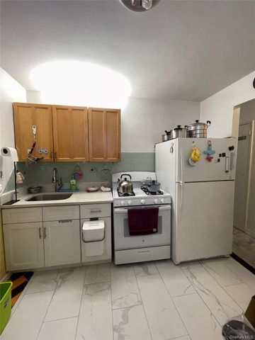 8720 175th Street 6J, Jamaica, NY 11432