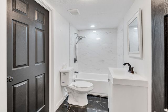 706 W 2300 N, Clinton, UT 84015