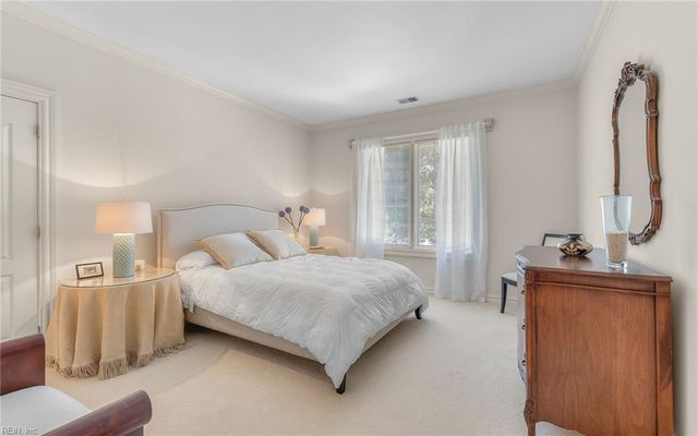 1849 S Woodside LN, Virginia Beach, VA 23454