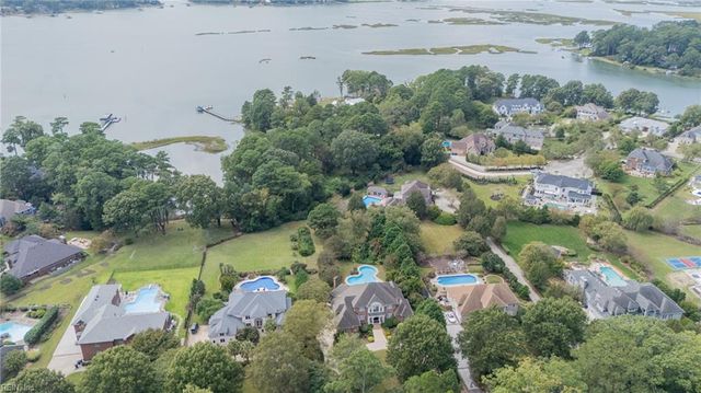 1849 S Woodside LN, Virginia Beach, VA 23454