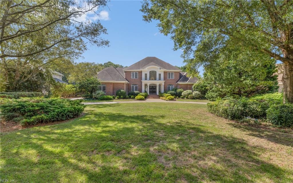 1849 S Woodside LN, Virginia Beach, VA 23454