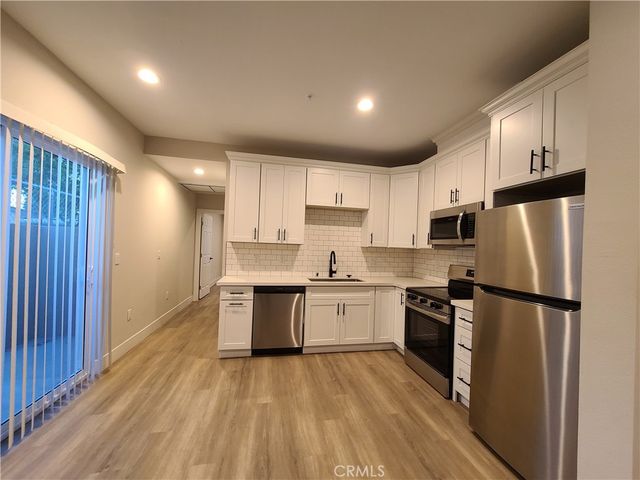 8412 Burnet Avenue, North Hills, CA 91343