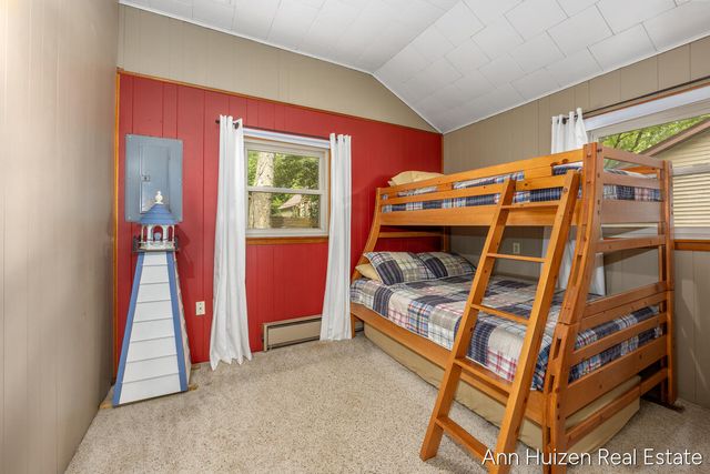 11415 Oak Drive, Delton, MI 49046