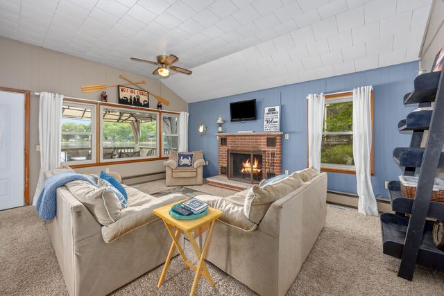 11415 Oak Drive, Delton, MI 49046