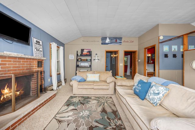 11415 Oak Drive, Delton, MI 49046
