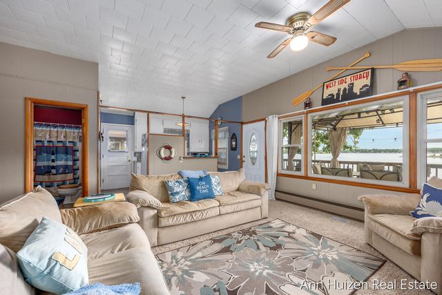 11415 Oak Drive, Delton, MI 49046
