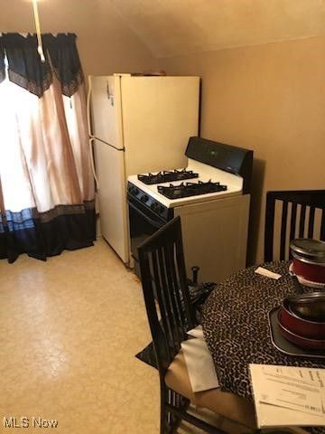 241 7th Street, Elyria, OH 44035