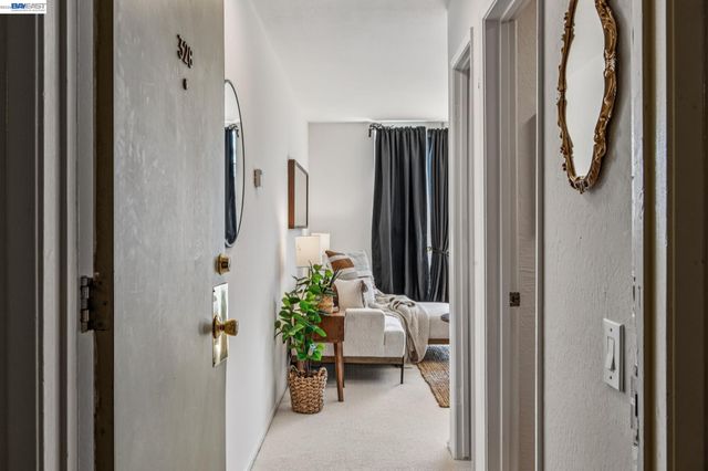811 York St 326, Oakland, CA 94610