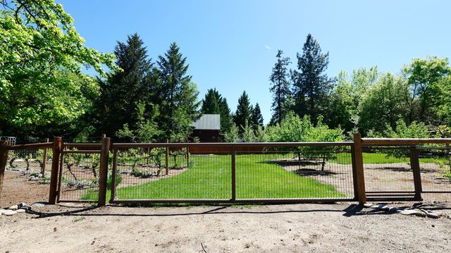 343 Rene Drive, Shady Cove, OR 97539