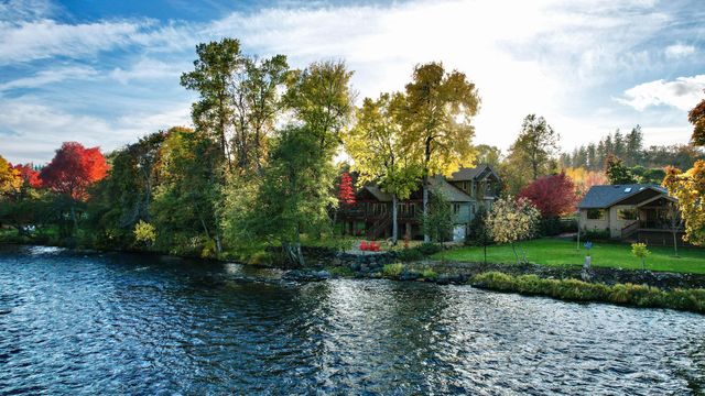 343 Rene Drive, Shady Cove, OR 97539