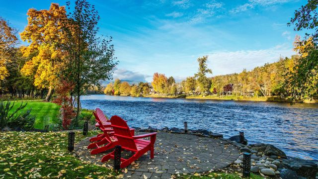 343 Rene Drive, Shady Cove, OR 97539