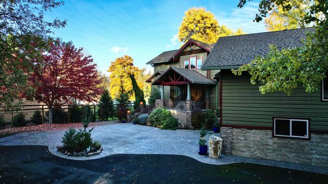 343 Rene Drive, Shady Cove, OR 97539