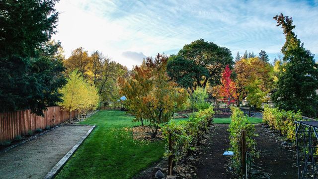 343 Rene Drive, Shady Cove, OR 97539