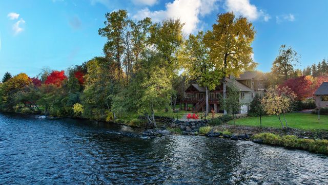 343 Rene Drive, Shady Cove, OR 97539