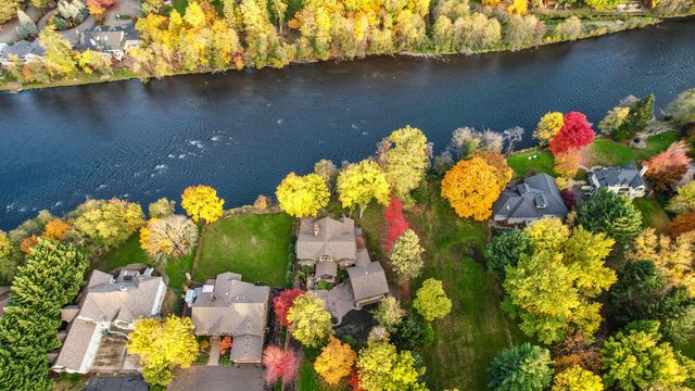 343 Rene Drive, Shady Cove, OR 97539