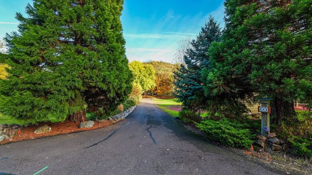 343 Rene Drive, Shady Cove, OR 97539