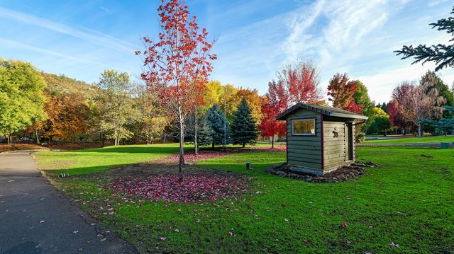 343 Rene Drive, Shady Cove, OR 97539