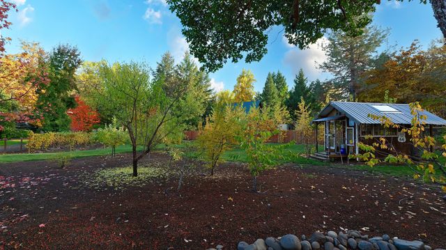 343 Rene Drive, Shady Cove, OR 97539