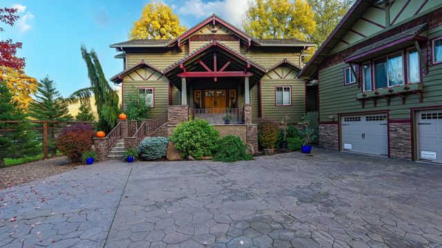 343 Rene Drive, Shady Cove, OR 97539