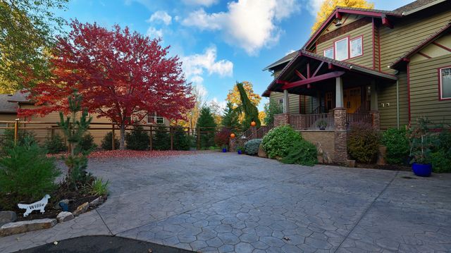 343 Rene Drive, Shady Cove, OR 97539