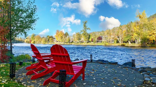 343 Rene Drive, Shady Cove, OR 97539