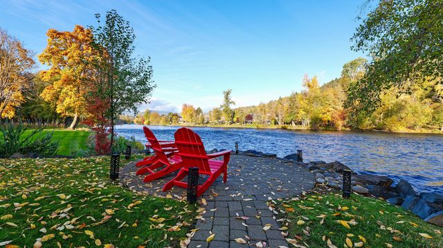 343 Rene Drive, Shady Cove, OR 97539