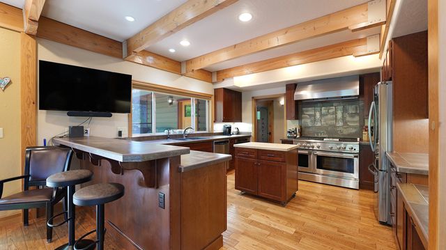 343 Rene Drive, Shady Cove, OR 97539